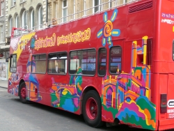 Bus mit Graffitis