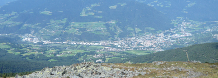 Enge Verknüpfung von Stadt und Hausberg
