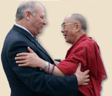 Il Presidente della Giunta Provinciale Durnwalder con il Dalai Lama
