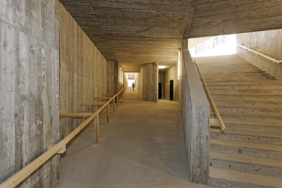 Il concetto del sottopasso è stato elaborato da Petra Paolazzi e Manfred Alois Mayr.