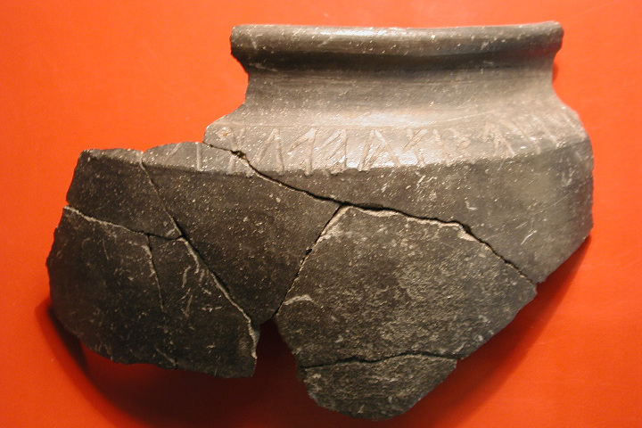 Brixen/Stufels: Keramikgefäß mit rätischer Inschrift