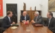LH Durnwalder im Gespräch mit den Vertretern der Sprachorganisation "Dante Alghieri" (FOTO:LPA/Pertl)