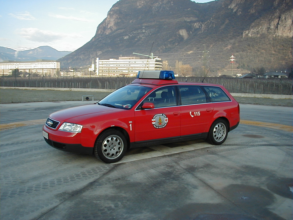 Audi A6 Avant Quattro - Kommandofahrzeug