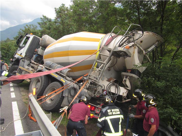 Bergung eine Baumaschine im Vinschgau