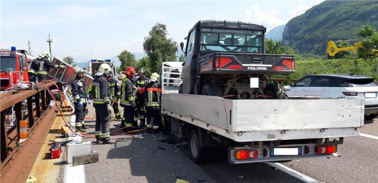 VERKEHRSUNFALL AUF DER A22